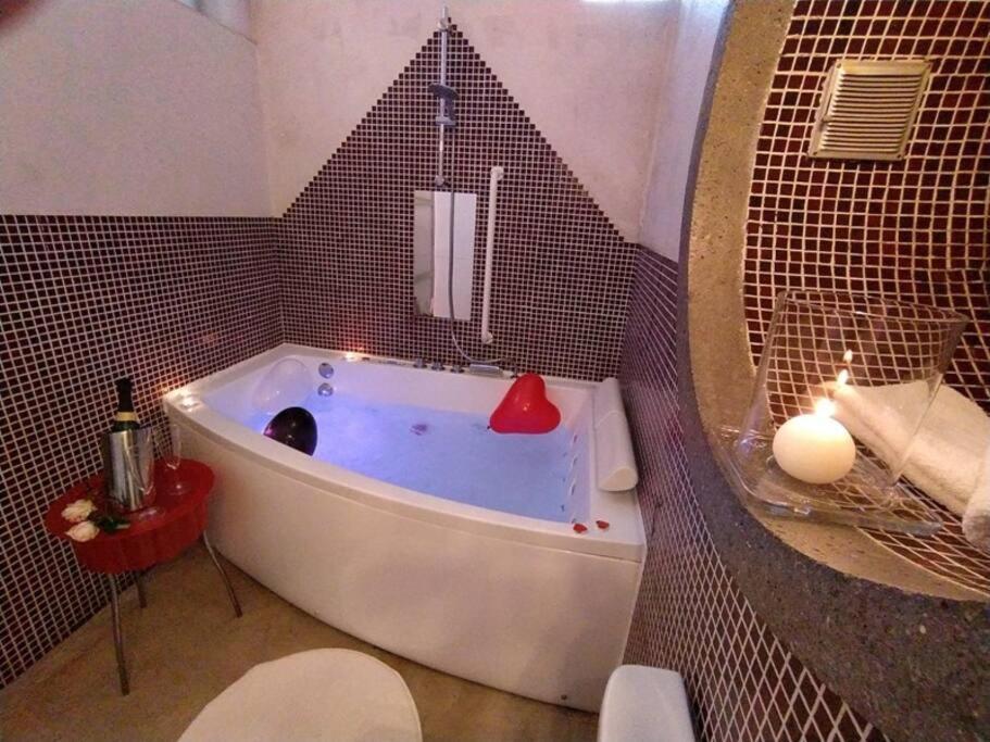 Zentral Club Neutron-Jacuzzi Lejlighed Belmonte De Miranda Eksteriør billede